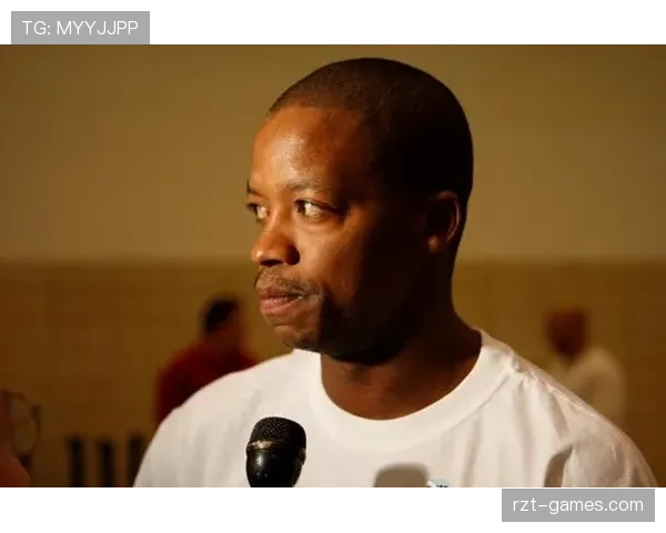 史蒂夫·弗朗西斯突破能力显著优于同期后卫，改变球队进攻节奏